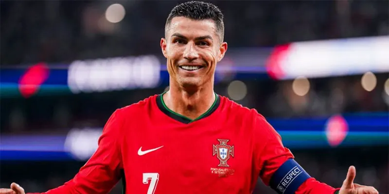 Tin tức về Ronaldo đều là hành trình tuyệt vời với vô vàn danh hiệu cao quý