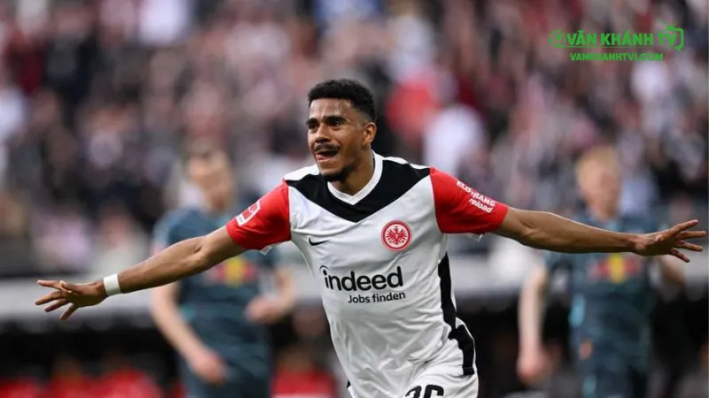 Eintracht Frankfurt tự tin hướng đến một chiến thắng quan trọng tại Cúp C1 trước Galatasaray.