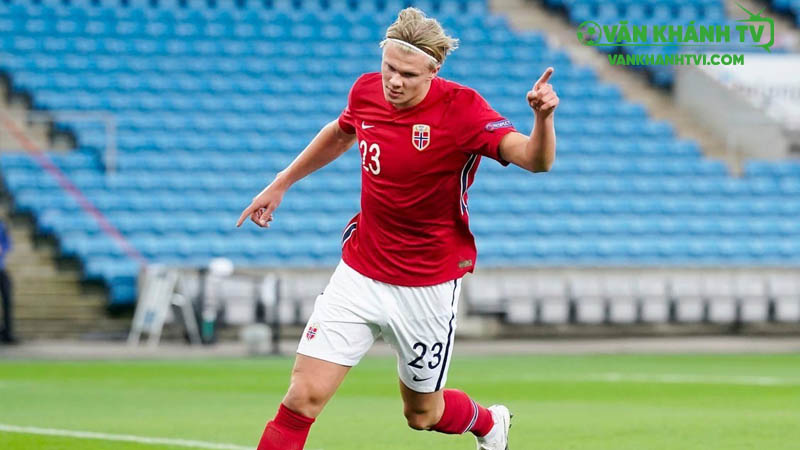 Na Uy ra sân với đội hình mạnh nhất – Haaland và Odegaard sẵn sàng dẫn dắt hàng công.