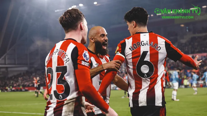 Brentford phải vượt qua thử thách khó khăn trước MU trên sân nhà.