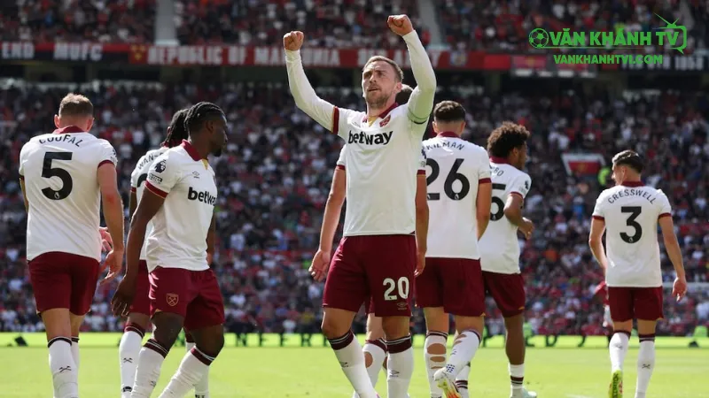 West Ham gặp khó khăn với hàng thủ chắp vá và phong độ sa sút.